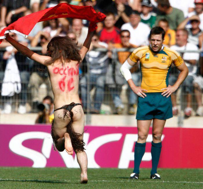 Streaking 14
