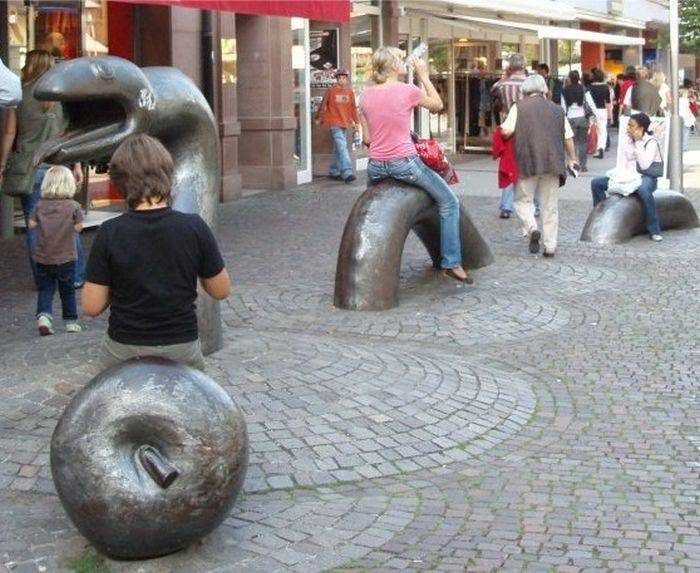 Nietypowe rzeźby i pomniki 20