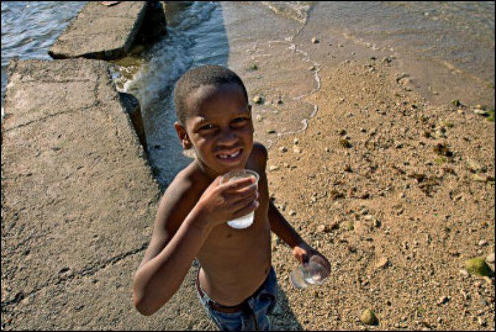 Cuba: ''Los Juguetes y los Niños'' Cuba: ''Los Juguetes y los Niños''