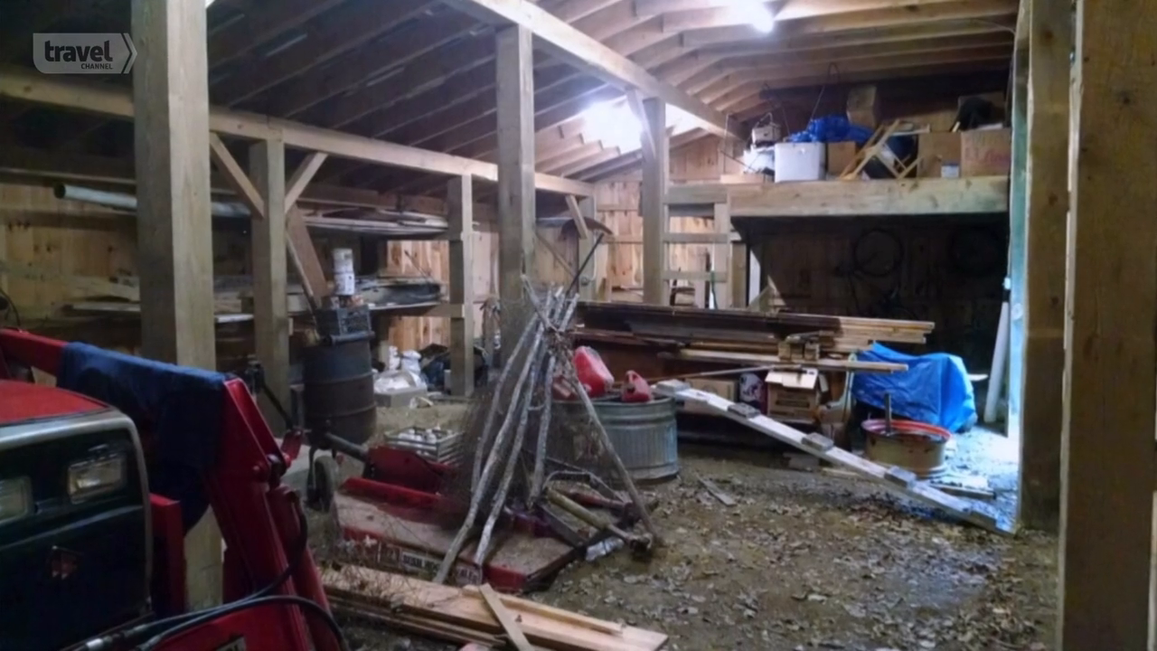 Backyard Goldmine S01E04 A Mountainside Shed Makeover 720p HDTV x264-dotTV Backyard Goldmine S01E04 A Mountainside Shed Makeover 720p HDTV x264-dotTV