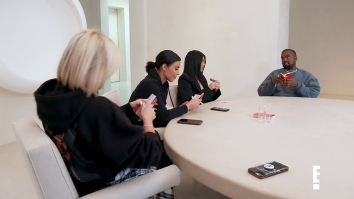 Keeping Up with the Kardashians S17E10 WEB h264-TBS Keeping Up with the Kardashians S17E10 WEB h264-TBS